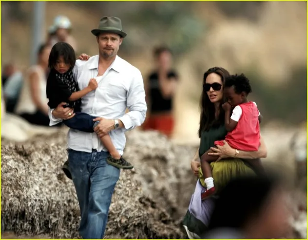 jolie_pitt_perancis