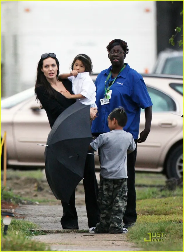 jolie_pitt_family