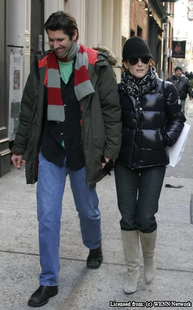 julianne moore shopping