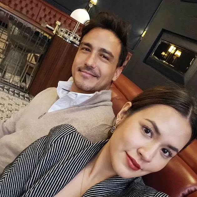 Raisa dan Hamish Daud selfie