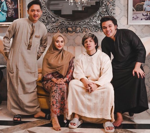 Beloved Sister, Here are 10 Portraits of Aurel Hermansyah Who Will Have More Siblings