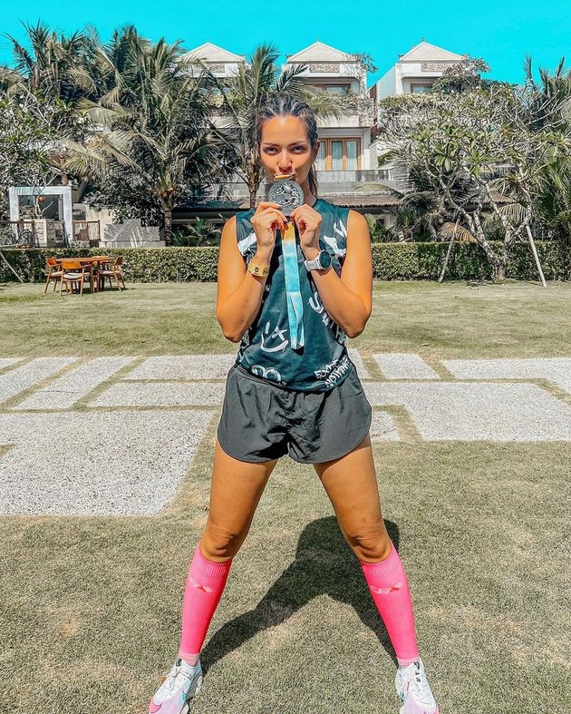 Her Legs Were Cracked Until She Went to 3 Doctors, Here are 8 Photos of Nia Ramadhani Running Again - Initially Pessimistic About Winning a Medal