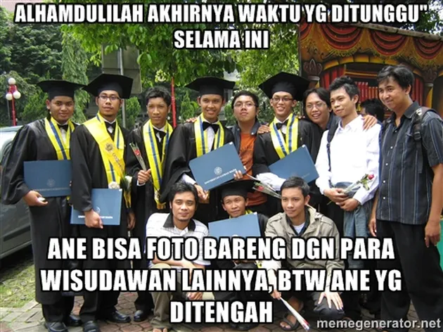 meme lucu wisuda