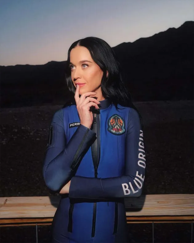 Estimasi Harga Tiket Tur Luar Angkasa Katy Perry