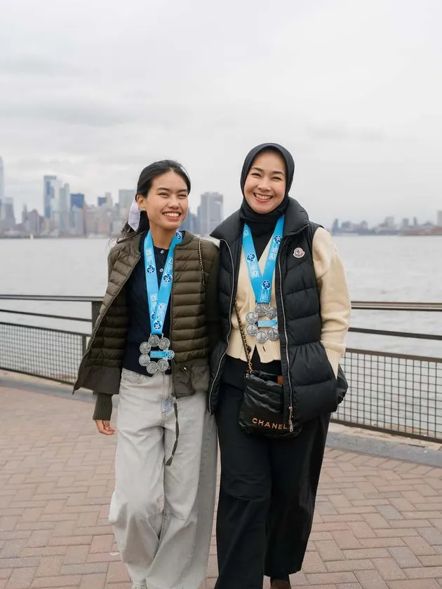 Namira Adjani dan Alya Rohali Ikut Marathon