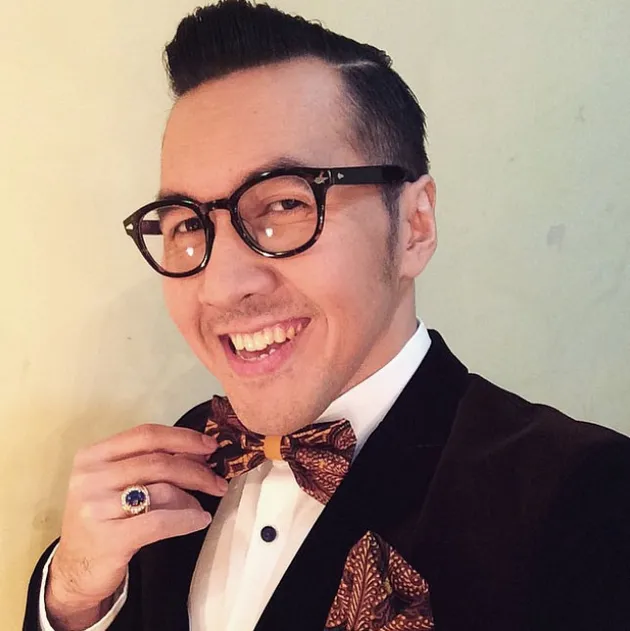KECE DENGAN GAYA  KLIMIS RETRO DAVID NAIF  BIKIN HATI 