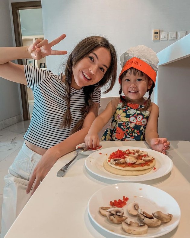 Olivia Jensen's Activities with Aurora at Home, From Yoga Together to Making Pizza