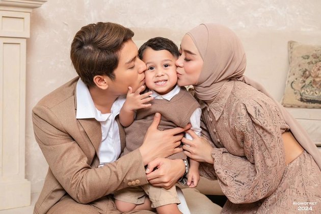 Warmth of the Small Family Lesti and Billar Shines in Latest Photoshoot - Who Does Baby L Resemble?