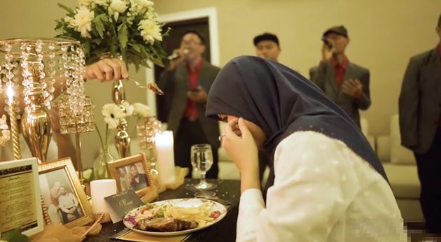 Surprise Wedding Anniversary for Shireen Sungkar, Romantic Dinner that Made Her Cry