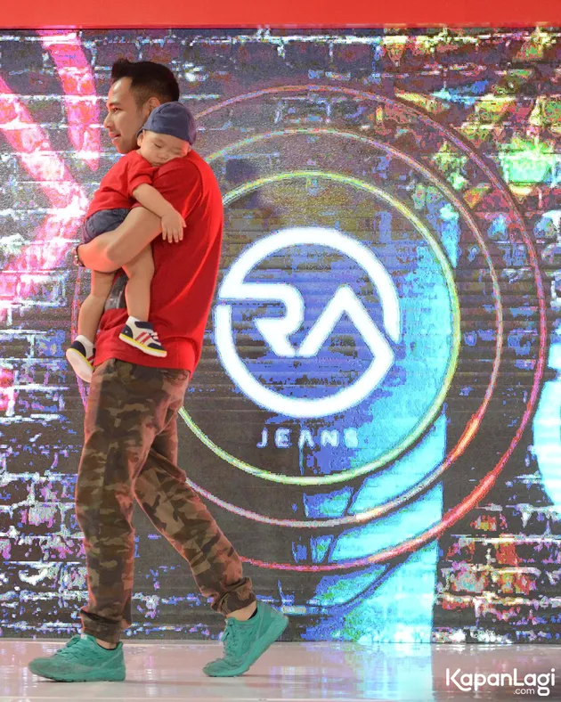 Raffi Ahmad - Nagita Slavina - Rafathar Malik Ahmad