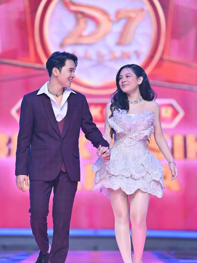 Melly Lee dan Arbil DA7 di Mega Konser.