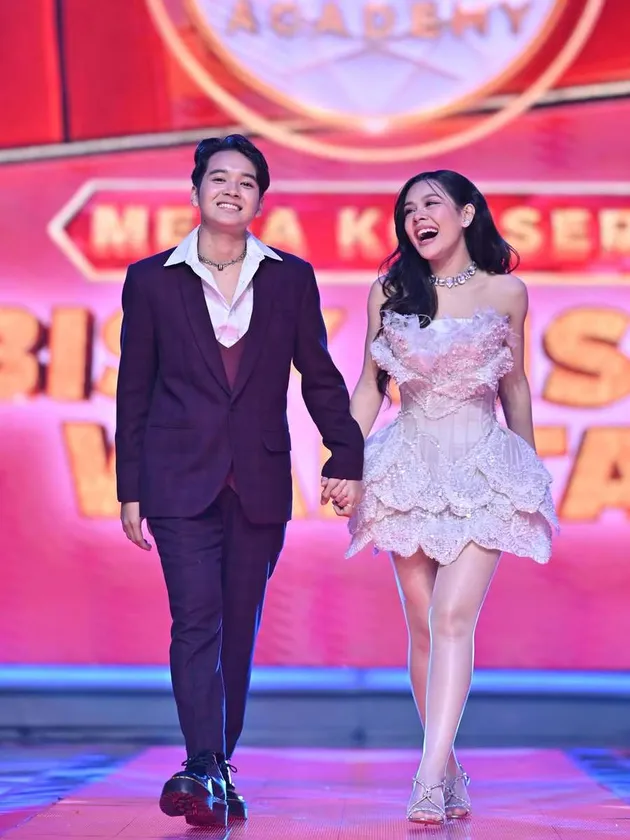 Melly Lee dan Arbil DA7 selalu romantis.