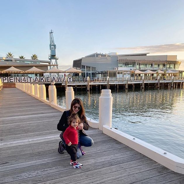Being Locked Down in Australia, Carissa Putri Enjoys Time at the Family's Luxury Home - Exploring the City