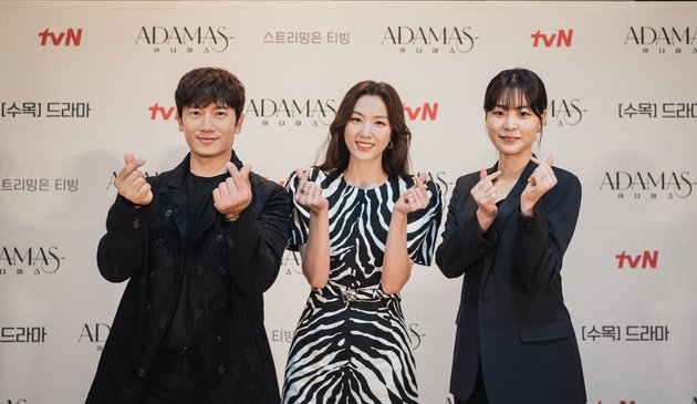 Portrait of 'ADAMAS' Cast During Prescon, Ji Sung Perfectly Portrays the Twins - Seo Ji Hye Becomes Chaebol's Daughter-in-Law