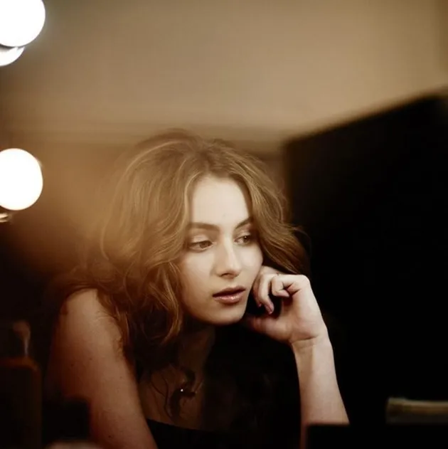 Lily, Putri Rowan Atkinson
