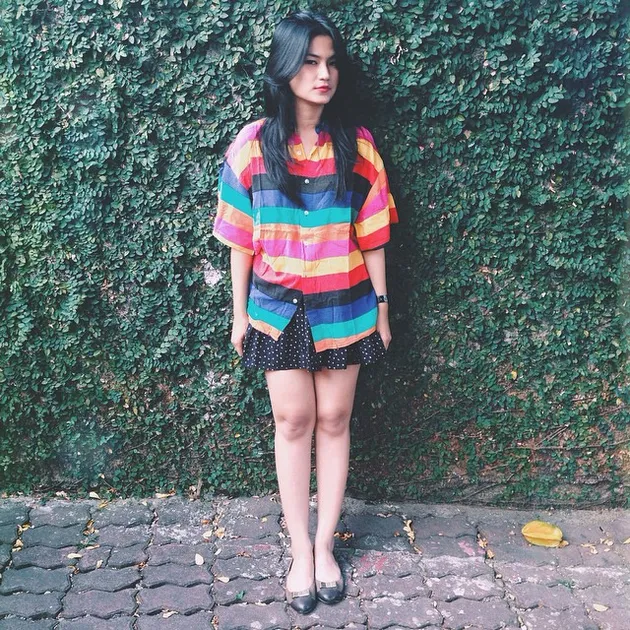 Apa kamu termasuk penggemar musik elektronik? Kalau iya, kamu harus tahu DJ cantik yang satu ini.