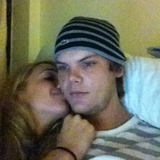 Foto romantis Avicii & pacar