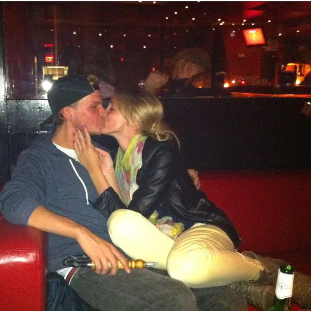 Foto romantis Avicii & pacar