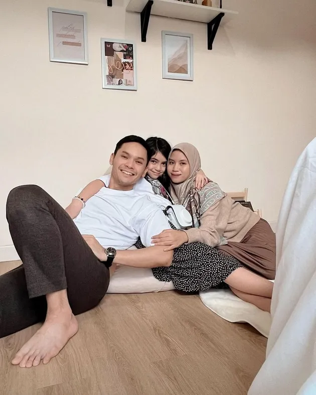 Potret Kedekatan Sienna Anak Ben Kasyafani dengan Ibu Sambungnya