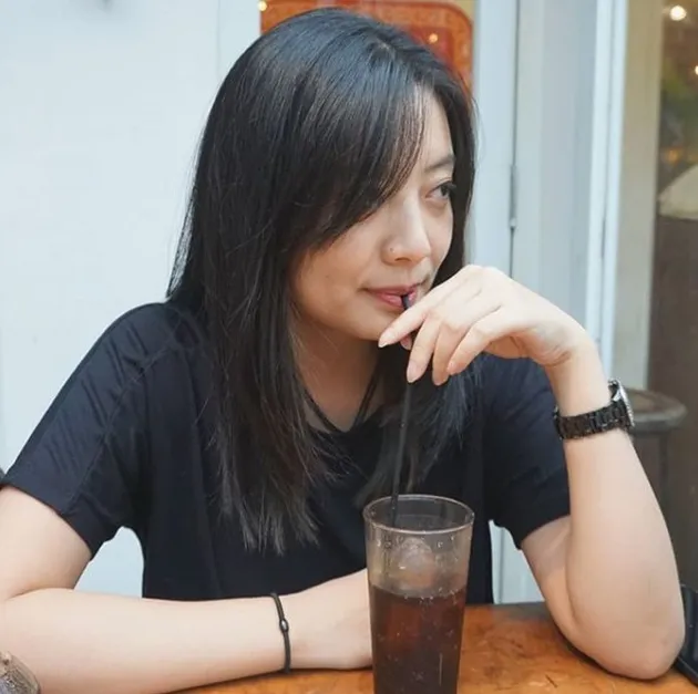 leony, instagram leony, ig story leony, curhat bioskop leony
