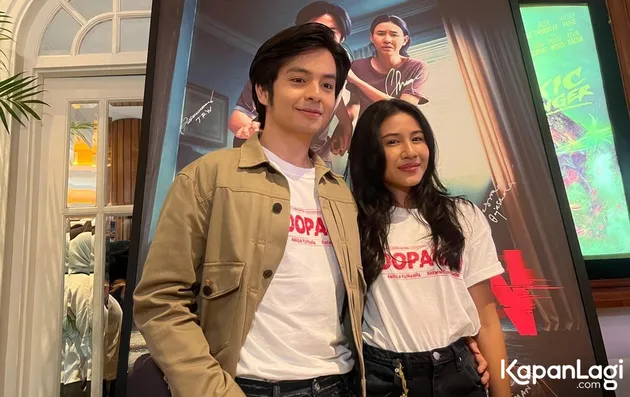 Angga Yunanda &amp; Shenina kamera wartawan