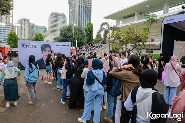 The Excitement of Fans at Park Hyung Sik's 'SIKcret Time' Fan Meeting in Jakarta