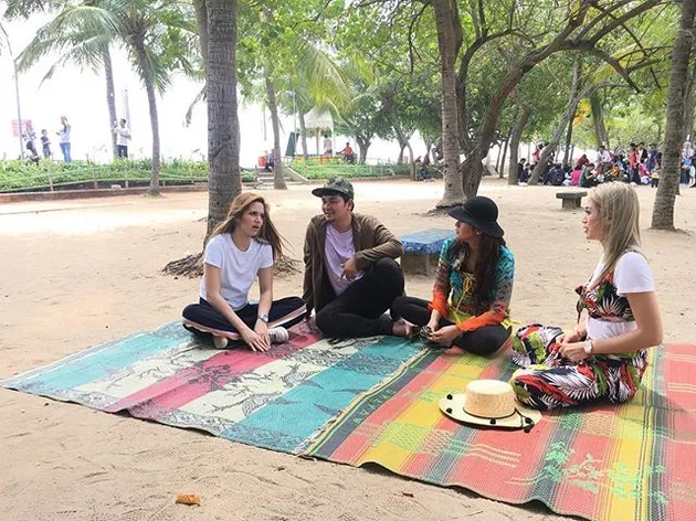 Nia Ramadhani dan Jessica Iskandar