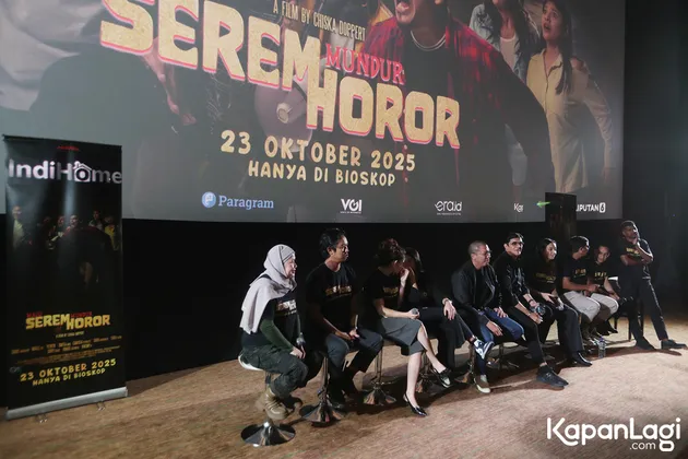 Konferensi pers maju kena mundur horor