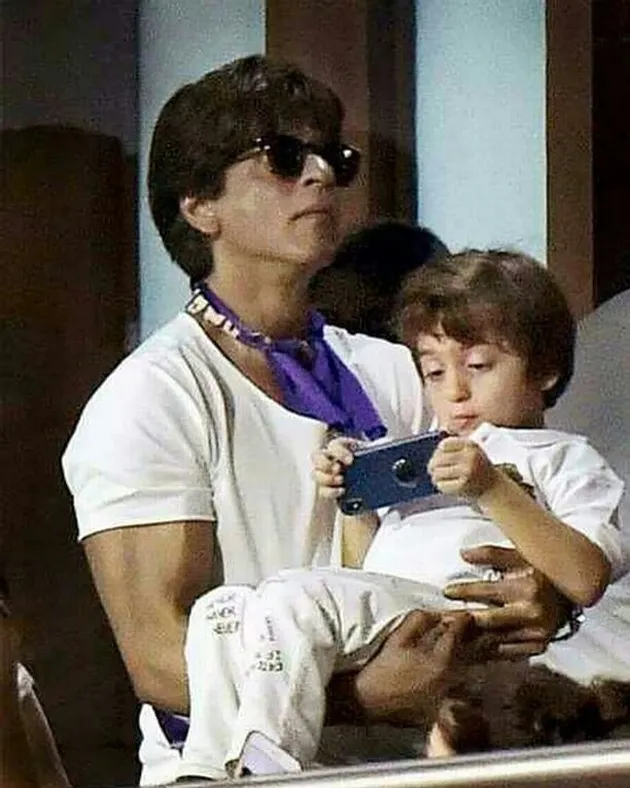 AbRam Khan dan Shahrukh Khan