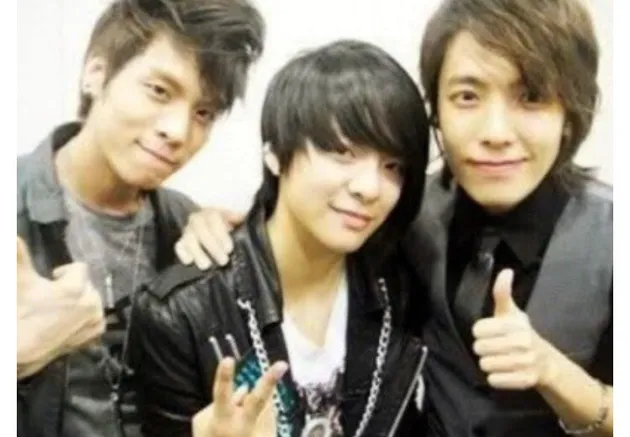 K-Pop look a like