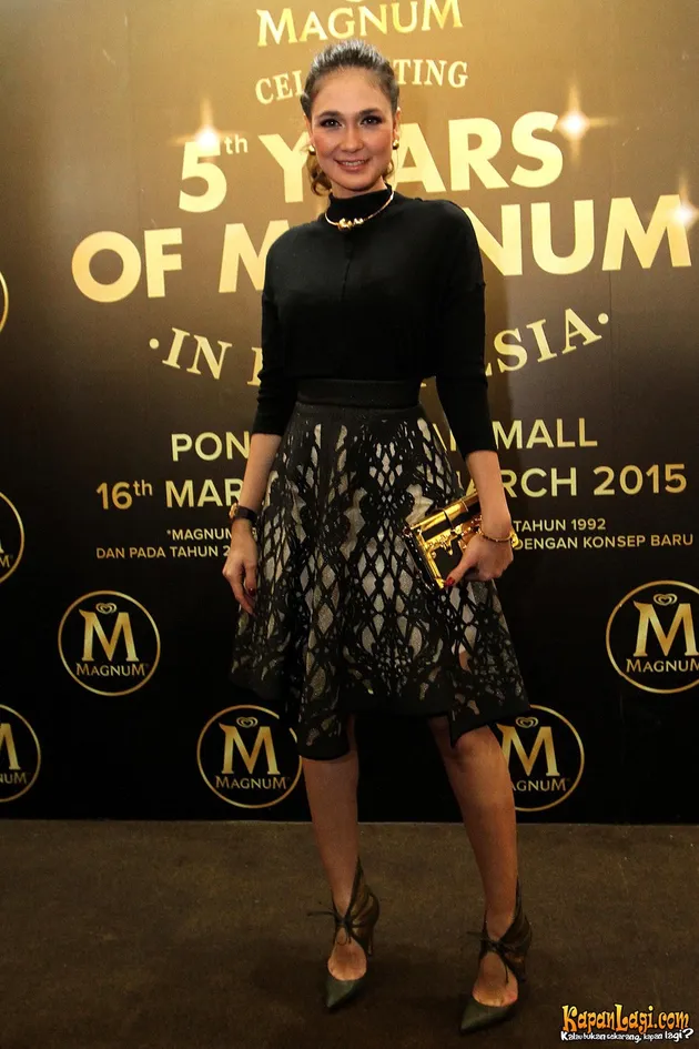 Luna Maya - Cut Tary