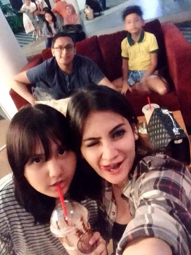 Natalie Sarah - Maureen