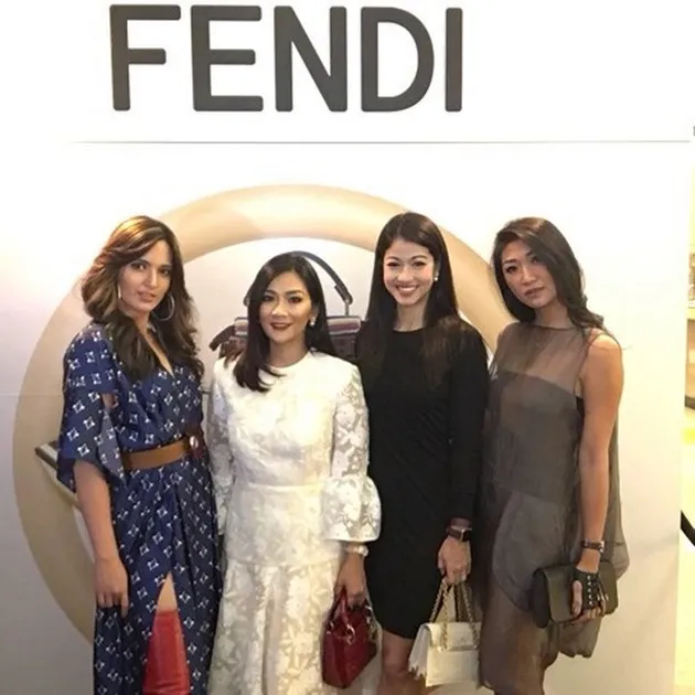 nia ramadhani, dian sastro, wulan guritno
