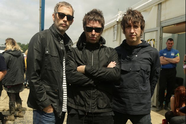 Liam Gallagher datang bersama bandnya, Beady Eye. Ekspresi tak suka, Well, memang begitu ekpresi Liam sehari-hari.