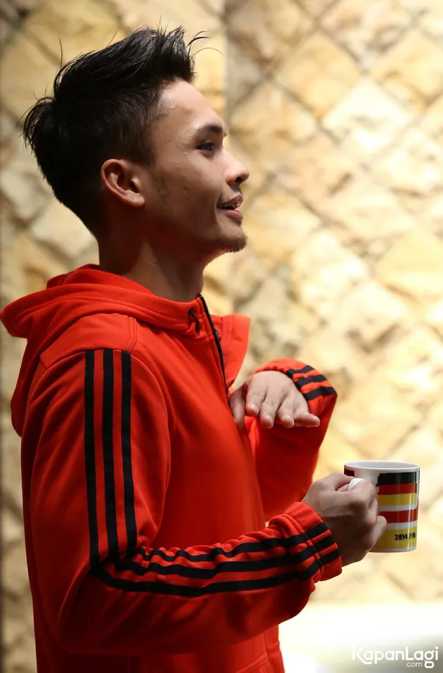 Randy Pangalila 