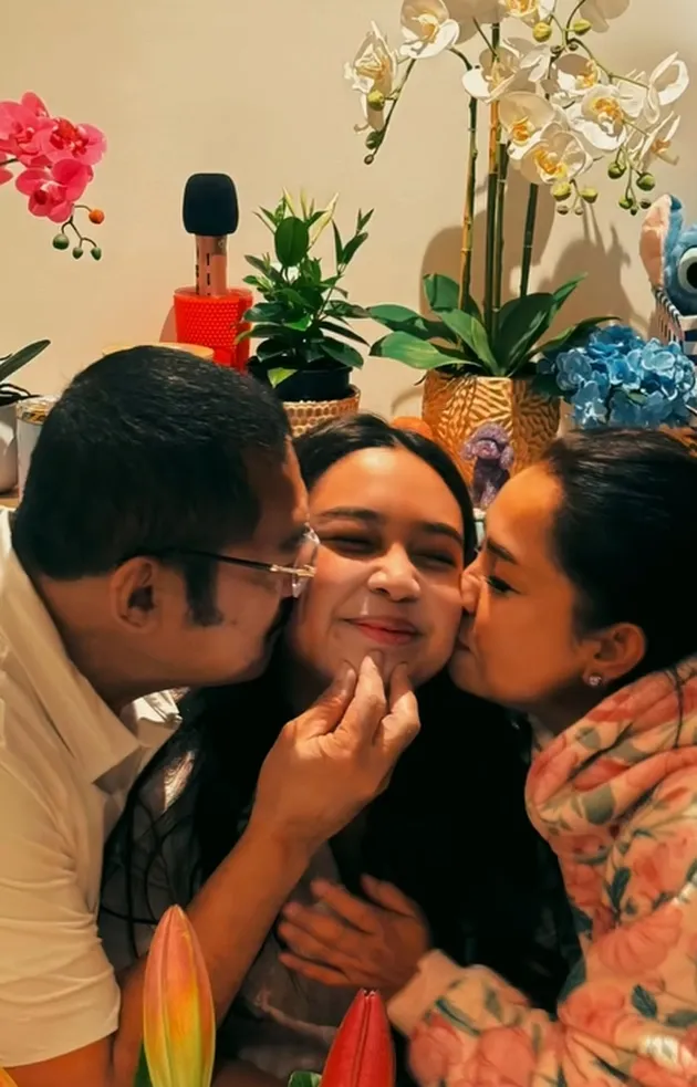 Khirani Trihatmodjo dicium Bambang dan Mayang