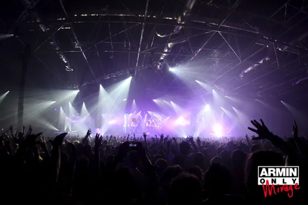 Kilas Perjalanan Karir Armin Van Buuren