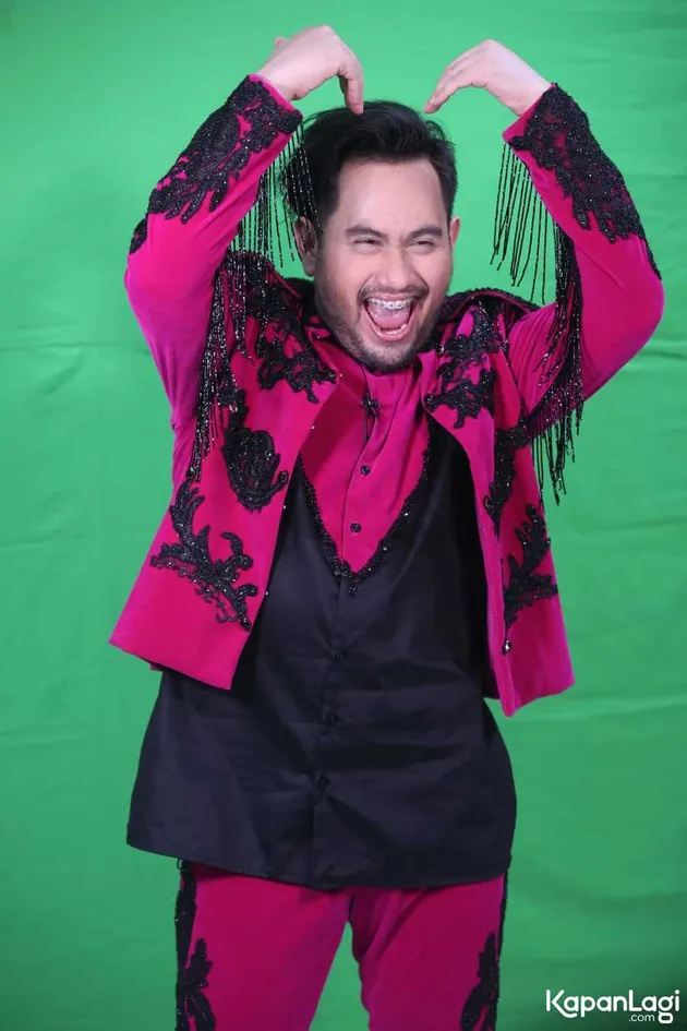 King Nassar pose luar biasa