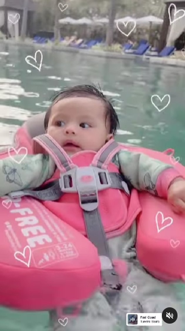 Now 5 Months Old, Here are 8 Pictures of Baby Ameena Enjoying Floating in the Swimming Pool - Calm and Enjoying Like an Adult