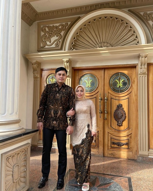 Now Becoming the Wife of a DPRD Member, Here are 8 Pictures of Muzdalifah's Luxurious and All-Gold House - Formerly Converted into a Warehouse