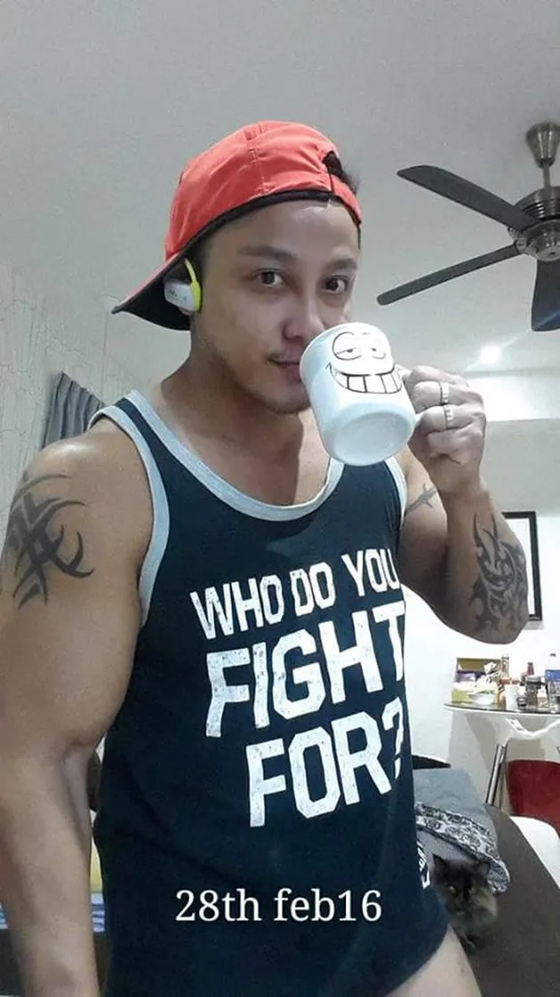 Transgender Kekar dari Malaysia