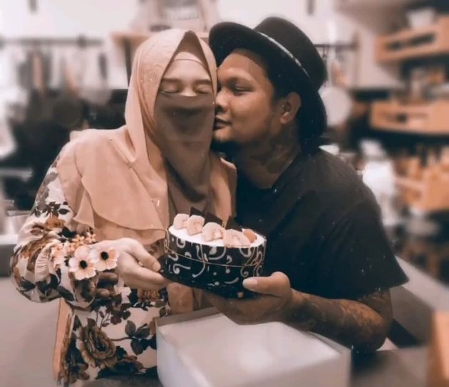Now Cheating and Almost Wanting Polygamy, Here are 10 Moments of Virgoun's Proposal to Inara Rusli Witnessed by Viewers Across Indonesia - Once Promised to Marry for Life