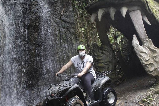 Now Getting Slimmer and Handsome, Here are 7 Portraits of Ivan Gunawan Looking 'Very Masculine' While Riding an ATV - Netizens: My Future Husband!