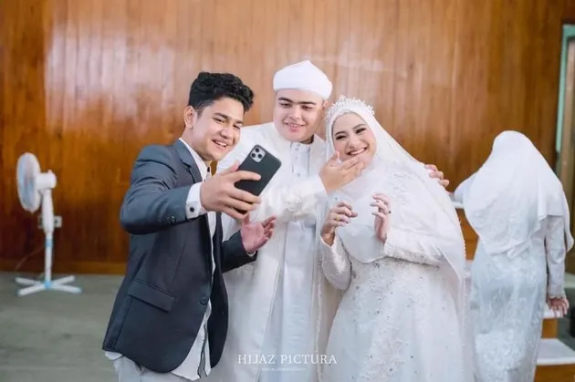 Ameer Azzikra meninggal dunia