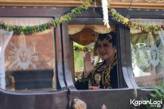 Jokowi Mantu - Pernikahan Kahiyang Bobby