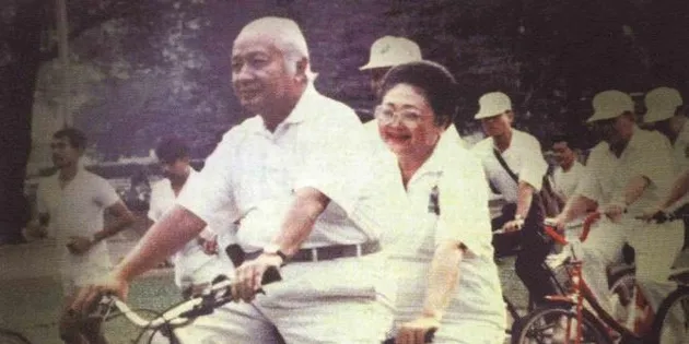 kisah cinta para presiden indonesia