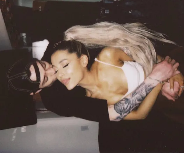 pete davidson pacar ariana grande