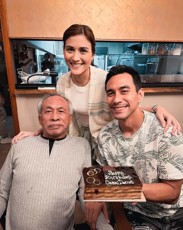 Samanta Elsener Bersama Darius dan Sang Ayah