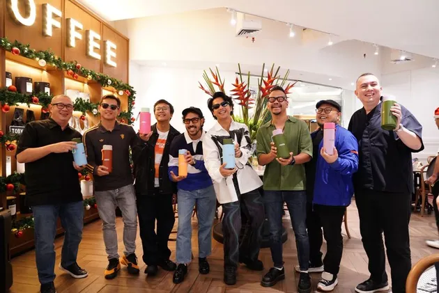 Kolaborasi frank green x NIDJI