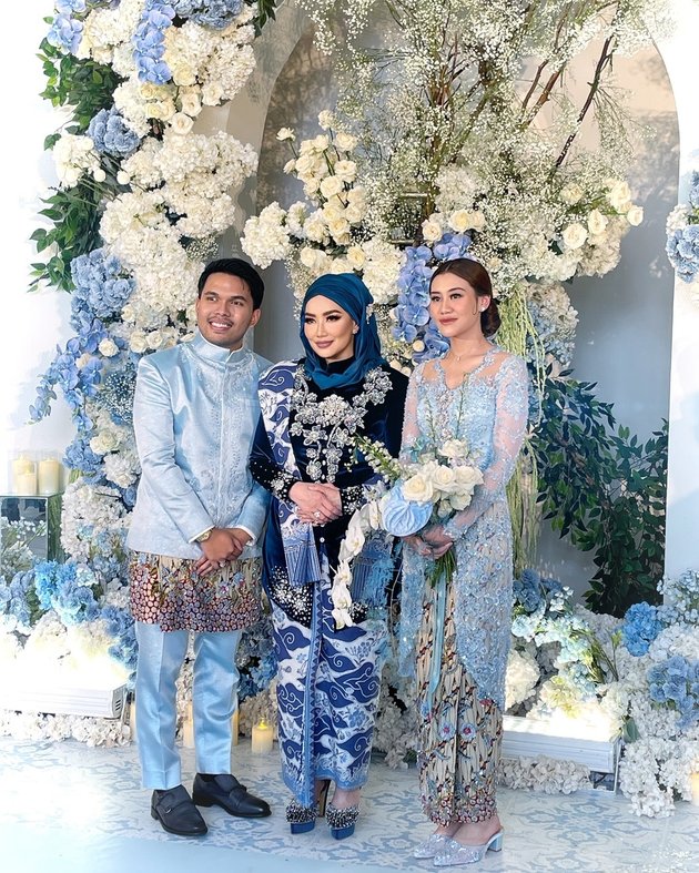 Very Compact! 8 Photos of Reza Artamevia and Angelina Sondakh at Aaliyah Masaid's Engagement - Bonding 2 Mothers Connected by the Late Adjie Massaid
